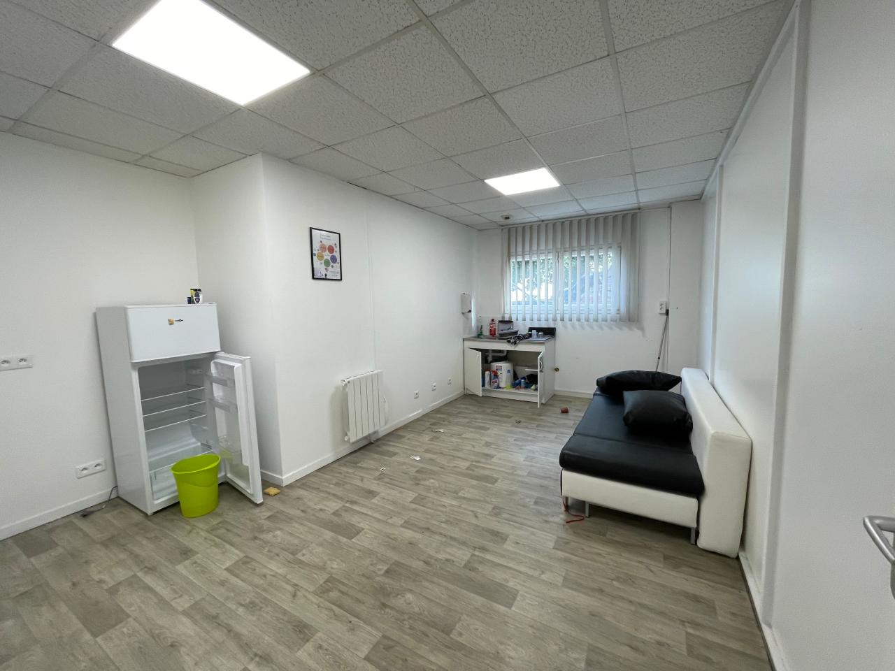 Local d'activité Le Petit-Quevilly 275m² Location local d'activité Le Petit-Quevilly Seine-Maritime OLACT2533756 10